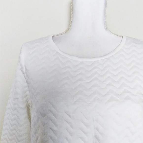 Crown & Ivy Quilted Layered Look Sweatshirt Top - Picture 3 of 8